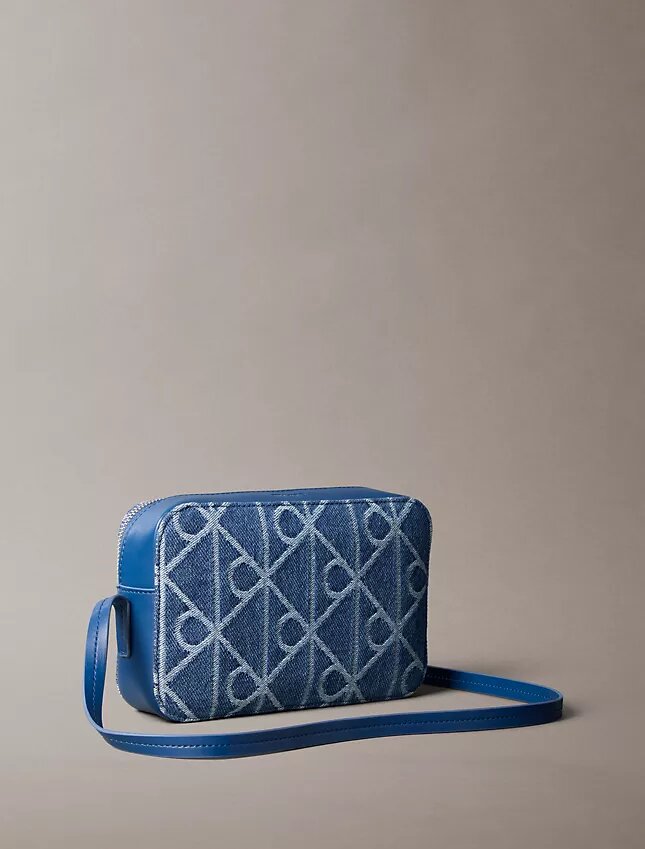 Denim-Kameratasche mit durchgehendem Emblem-Logo Denim-Kameratasche mit durchgehendem Emblem-Logo