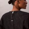 Denim-Minikleid mit vorgeformten Ärmeln Denim-Minikleid mit vorgeformten Ärmeln
