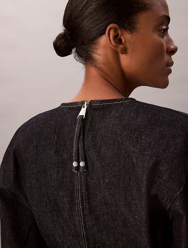 Denim-Minikleid mit vorgeformten Ärmeln Denim-Minikleid mit vorgeformten Ärmeln
