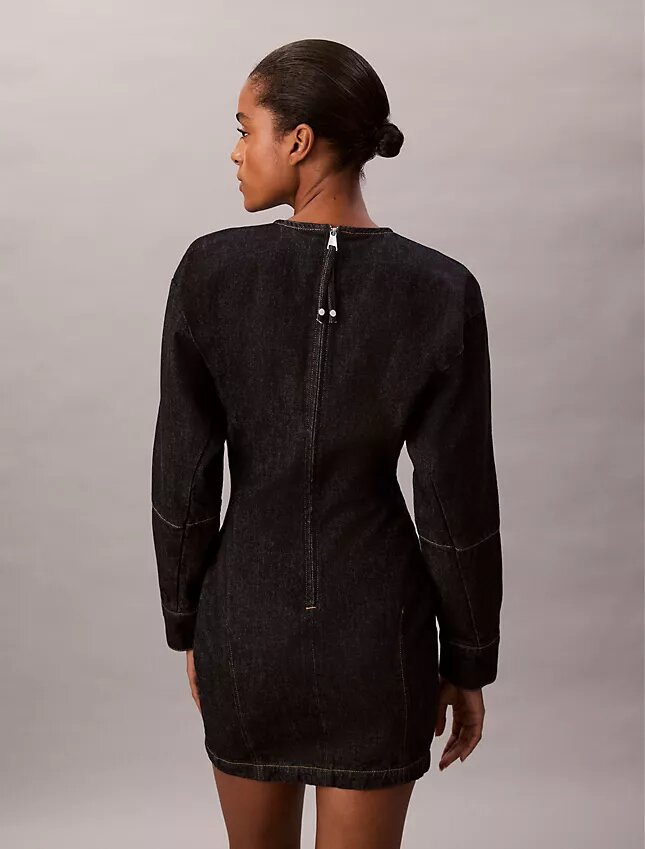 Denim-Minikleid mit vorgeformten Ärmeln Denim-Minikleid mit vorgeformten Ärmeln
