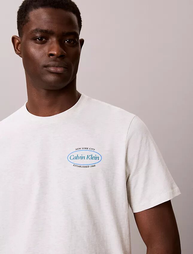 Diner Calvin Klein T-Shirt mit Grafik-Logo Diner Calvin Klein T-Shirt mit Grafik-Logo