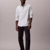 Einfarbiges klassisches Oxford-Hemd mit Button-Down-Kragen Einfarbiges klassisches Oxford-Hemd mit Button-Down-Kragen
