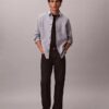 Einfarbiges klassisches Oxford-Hemd mit Button-Down-Kragen Einfarbiges klassisches Oxford-Hemd mit Button-Down-Kragen