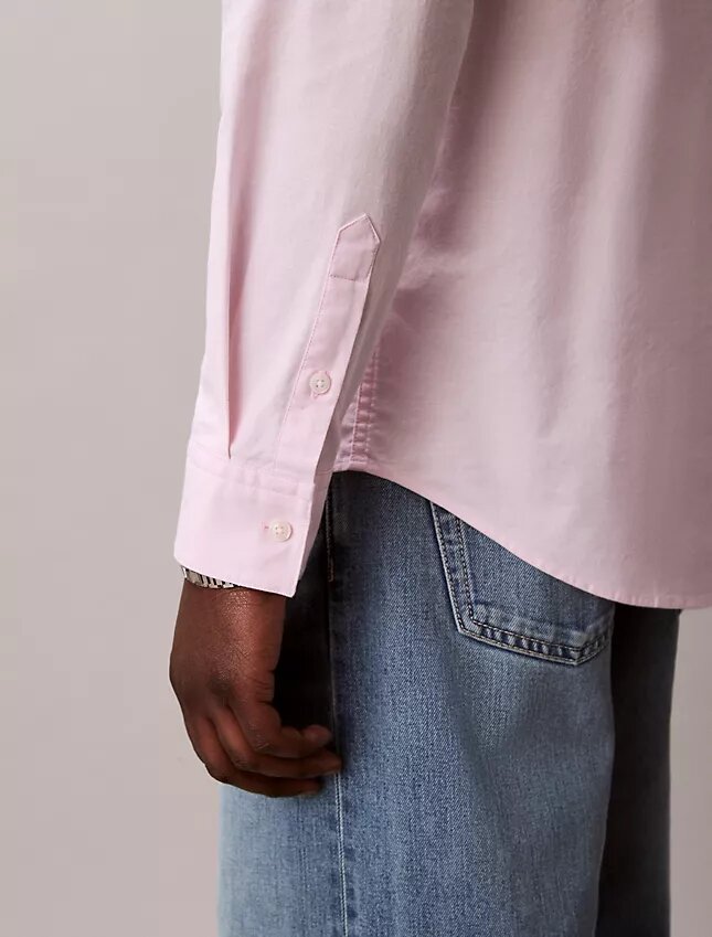 Einfarbiges klassisches Oxford-Hemd mit Button-Down-Kragen Einfarbiges klassisches Oxford-Hemd mit Button-Down-Kragen