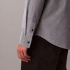 Einfarbiges klassisches Oxford-Hemd mit Button-Down-Kragen Einfarbiges klassisches Oxford-Hemd mit Button-Down-Kragen