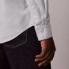 Einfarbiges klassisches Oxford-Hemd mit Button-Down-Kragen Einfarbiges klassisches Oxford-Hemd mit Button-Down-Kragen