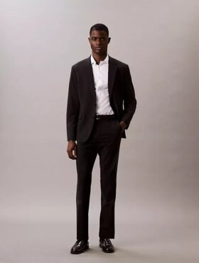 Einfarbiges Slim-Fit-Hemd mit Knopfleiste