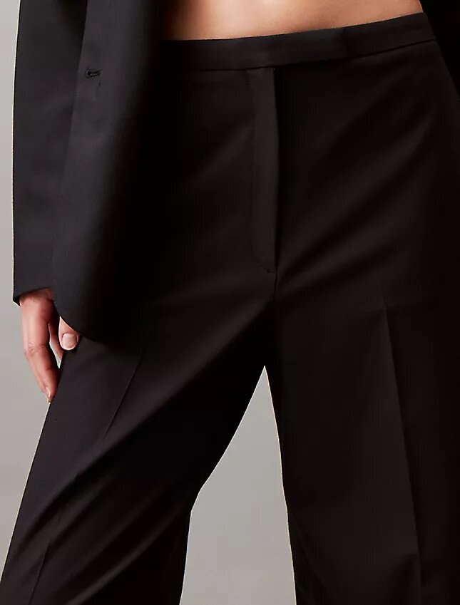 Elegante Stretch-Hose mit weitem Bein Elegante Stretch-Hose mit weitem Bein