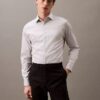 Elegantes, schmales Stretch-Hemd mit Knopfleiste Elegantes, schmales Stretch-Hemd mit Knopfleiste
