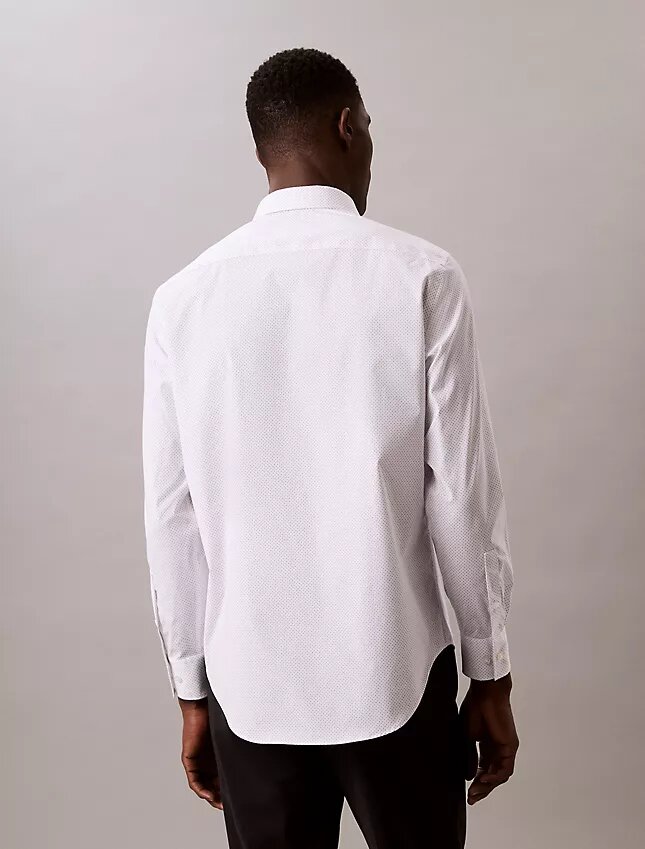 Elegantes, schmales Stretch-Hemd mit Knopfleiste Elegantes, schmales Stretch-Hemd mit Knopfleiste