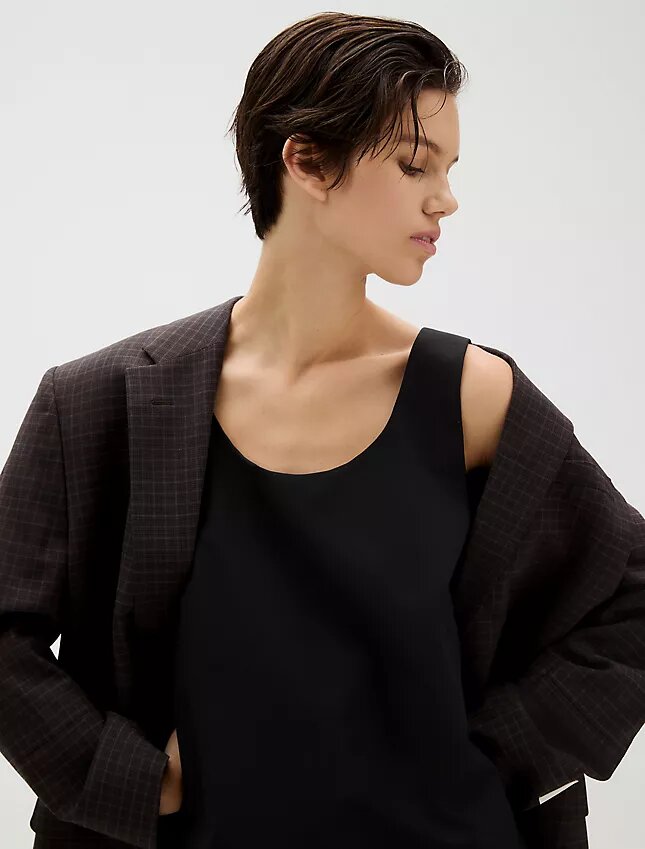 Elegantes Stretch-Minikleid Elegantes Stretch-Minikleid