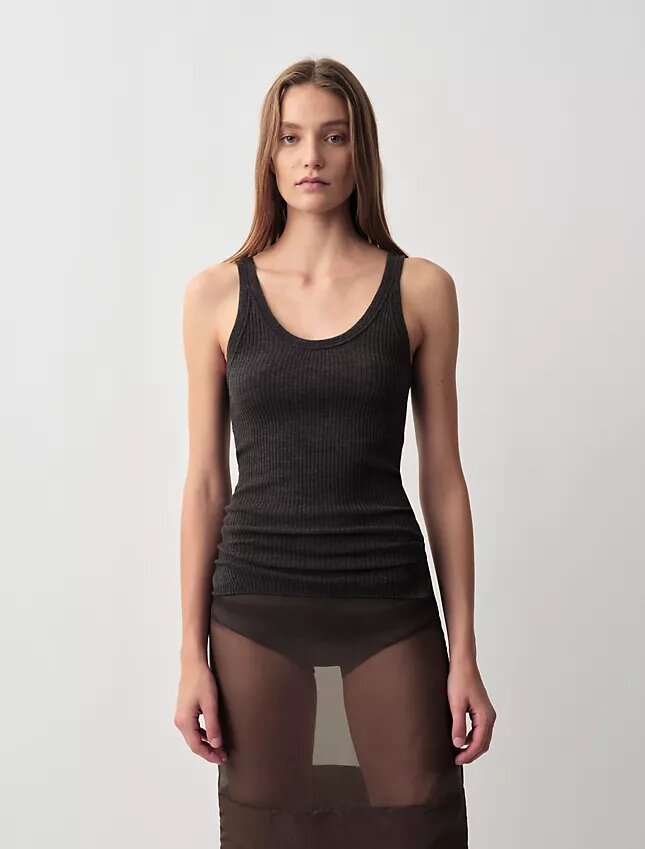 Ella-Oberteil mit Rippmuster Ella-Oberteil mit Rippmuster