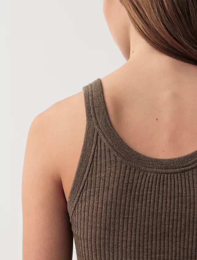 Ella-Oberteil mit Rippmuster Ella-Oberteil mit Rippmuster
