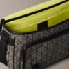 Emblem Jacquard Messenger-Tasche