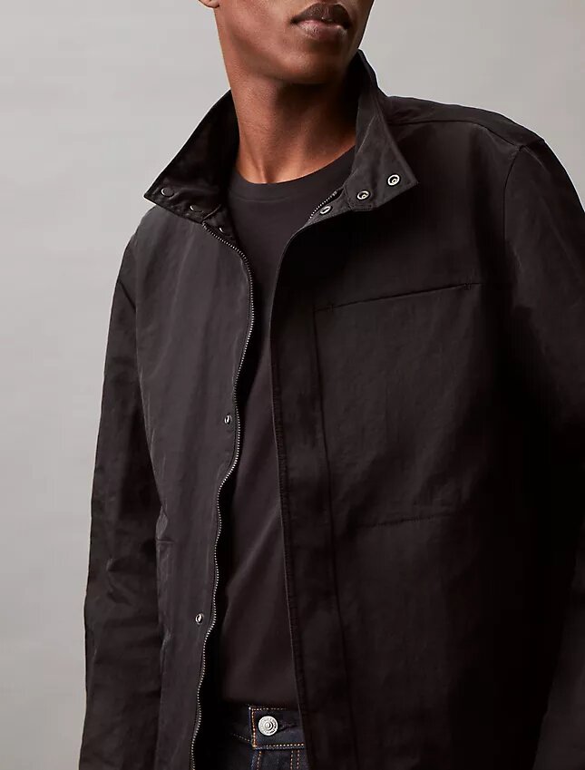 Feldjacke aus geknittertem Nylon Feldjacke aus geknittertem Nylon