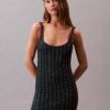 Gehäkeltes Minikleid mit Perlenverzierung