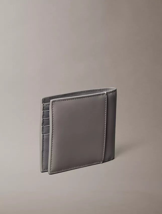 Geprägte Monologo-Geldbörse mit Münzfach Geprägte Monologo-Geldbörse mit Münzfach