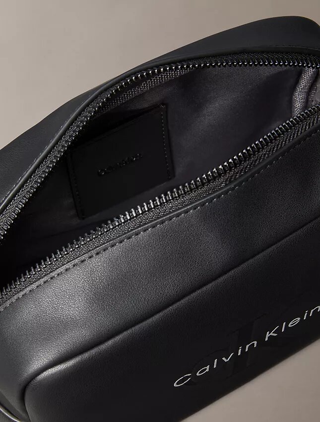 Geprägtes Monologo-Necessaire Geprägtes Monologo-Necessaire
