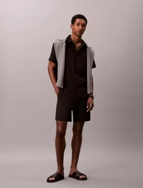 Gerade Seersucker-Shorts mit Gummizug, 18 cm