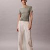 Gerafftes, schmal geschnittenes T-Shirt