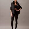 Gerippte, sportliche, kurze Jacke Gerippte, sportliche, kurze Jacke