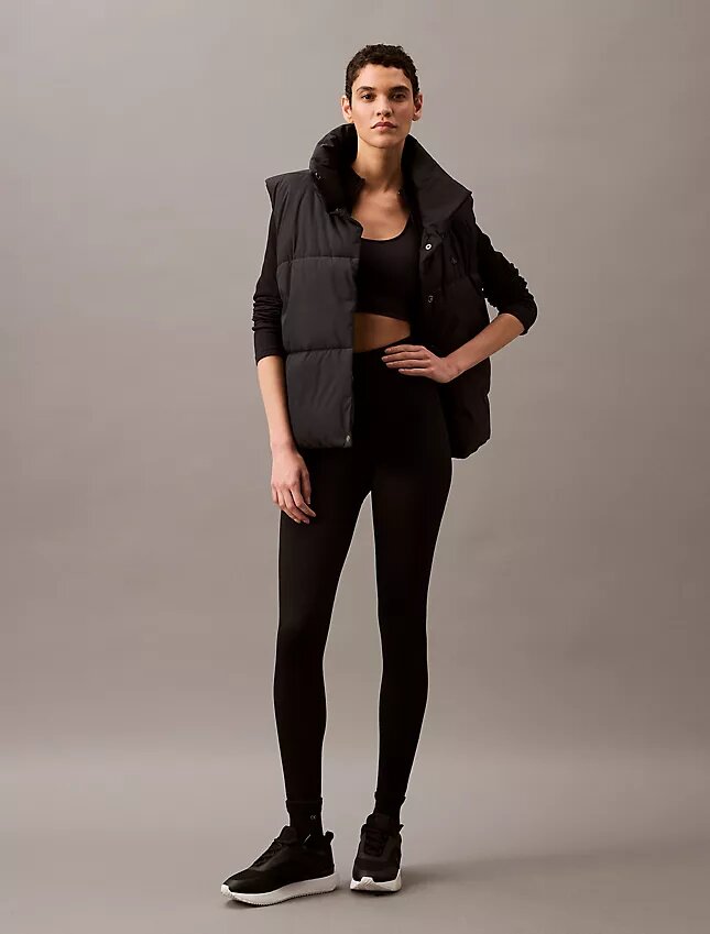 Gerippte, sportliche, kurze Jacke Gerippte, sportliche, kurze Jacke