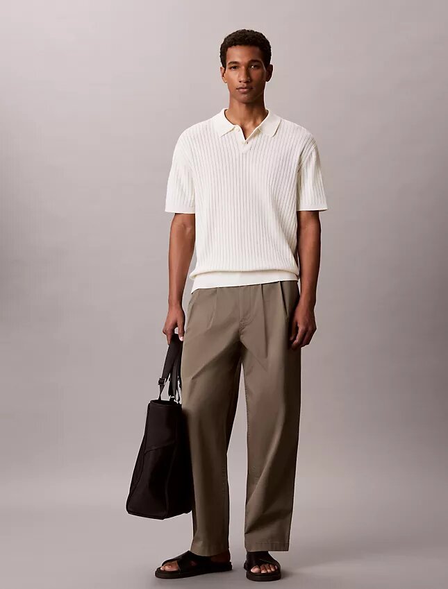Geripptes Sweater-Poloshirt Geripptes Sweater-Poloshirt