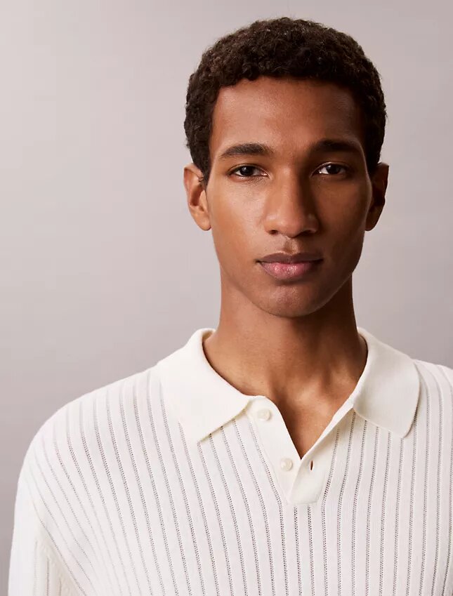 Geripptes Sweater-Poloshirt Geripptes Sweater-Poloshirt