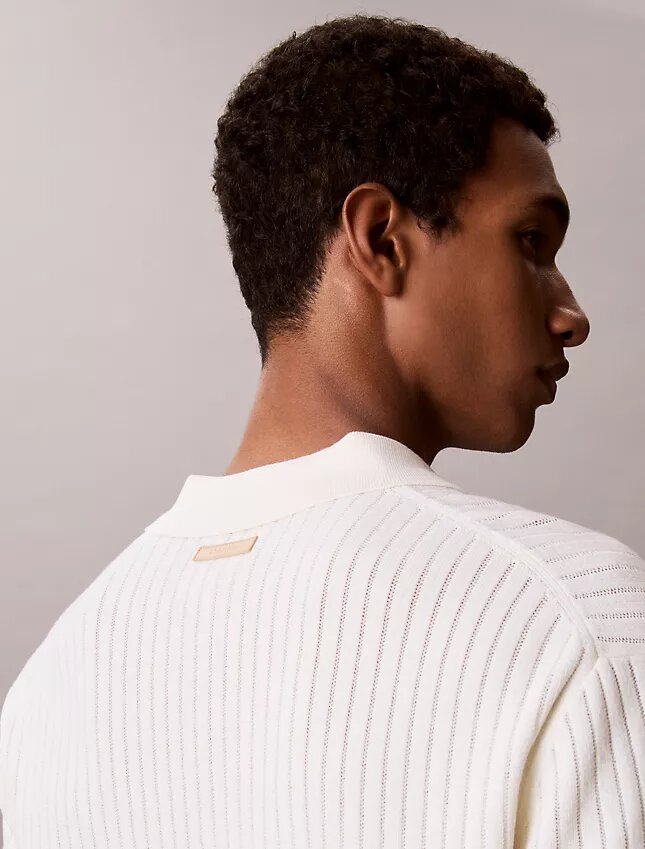 Geripptes Sweater-Poloshirt Geripptes Sweater-Poloshirt