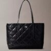 Gesteppte kleine Tasche mit Emblem-Logo Gesteppte kleine Tasche mit Emblem-Logo