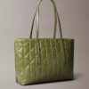Gesteppte kleine Tasche mit Emblem-Logo Gesteppte kleine Tasche mit Emblem-Logo