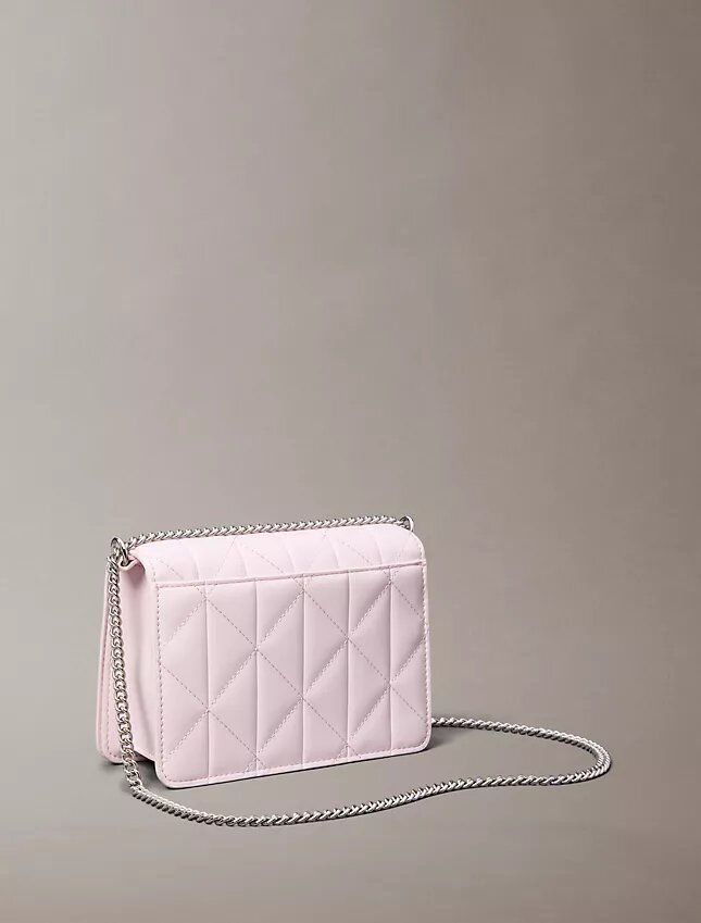 Gesteppte Mini-Kettenhandtasche mit Emblem-Logo Gesteppte Mini-Kettenhandtasche mit Emblem-Logo