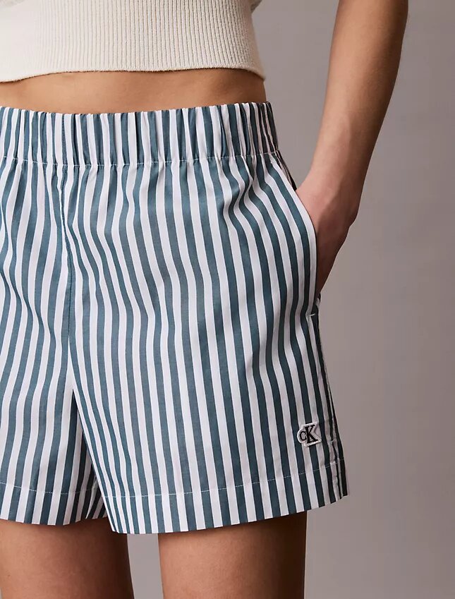 Gestreifte Shorts aus Baumwollpopeline Gestreifte Shorts aus Baumwollpopeline