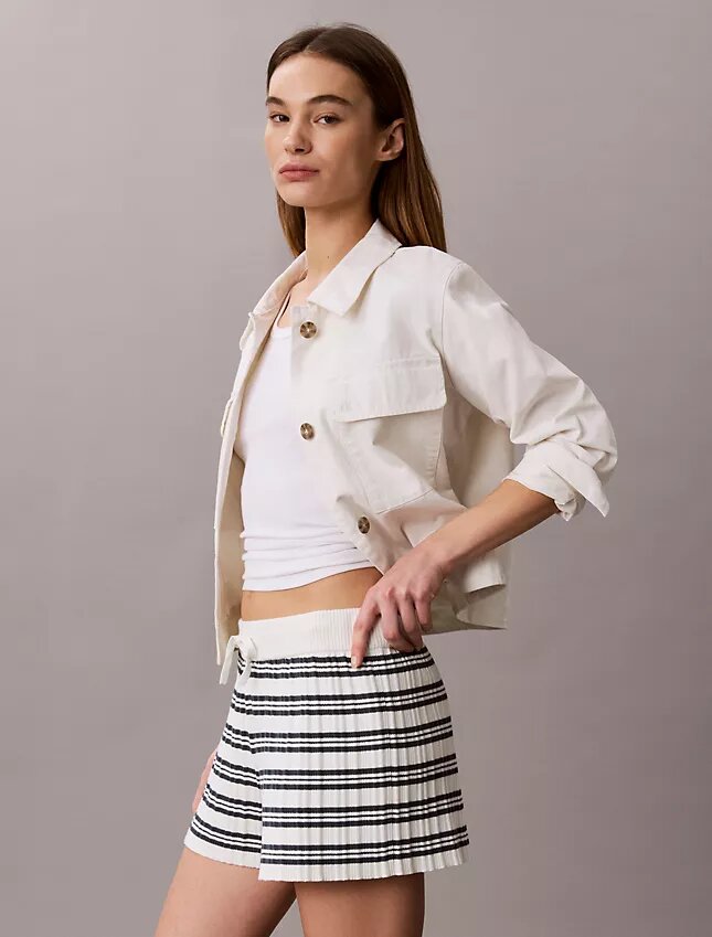 Gestreifte Shorts mit Rippbündchen Gestreifte Shorts mit Rippbündchen