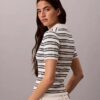 Gestreiftes, geripptes, schmal geschnittenes Poloshirt
