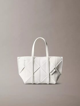 Gewebte Mini-Tote-Umhängetasche