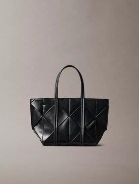 Gewebte Mini-Tote-Umhängetasche