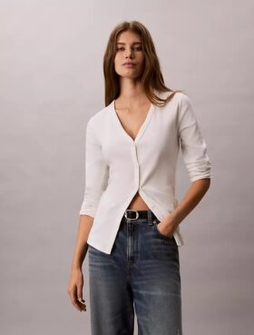 Gewebter, feingerippter, schmaler Cardigan von Monologo