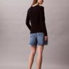 Gewebter, feingerippter, schmaler Cardigan von Monologo Gewebter, feingerippter, schmaler Cardigan von Monologo