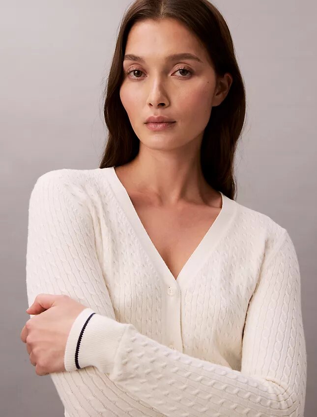 Gewebter Monologo-Zopfmuster-Cardigan Gewebter Monologo-Zopfmuster-Cardigan