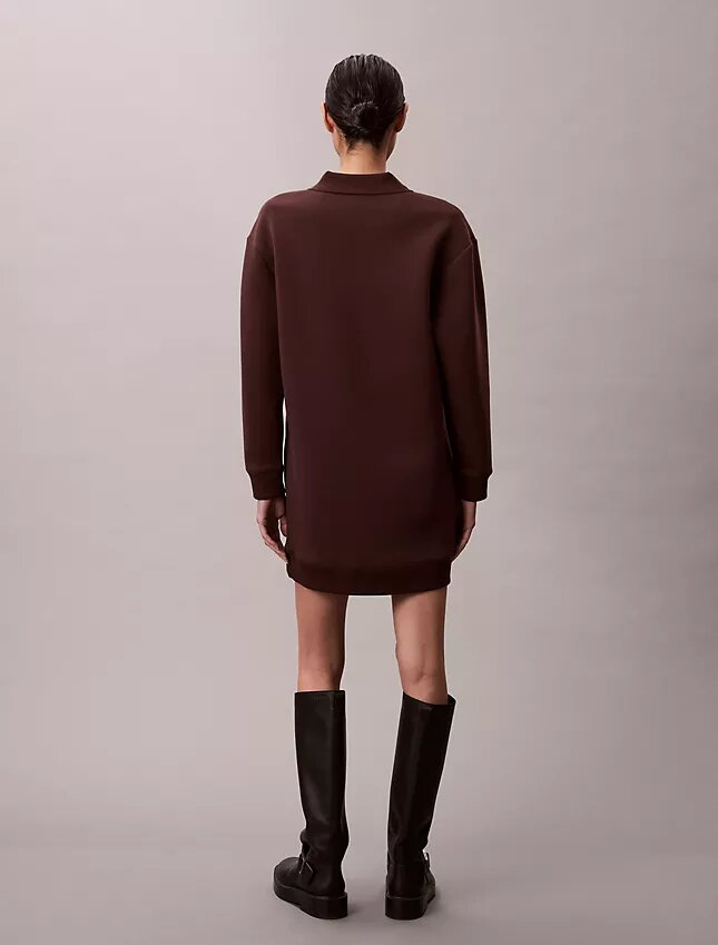 Glattes Mini-Polo-Sweatshirt-Kleid Glattes Mini-Polo-Sweatshirt-Kleid