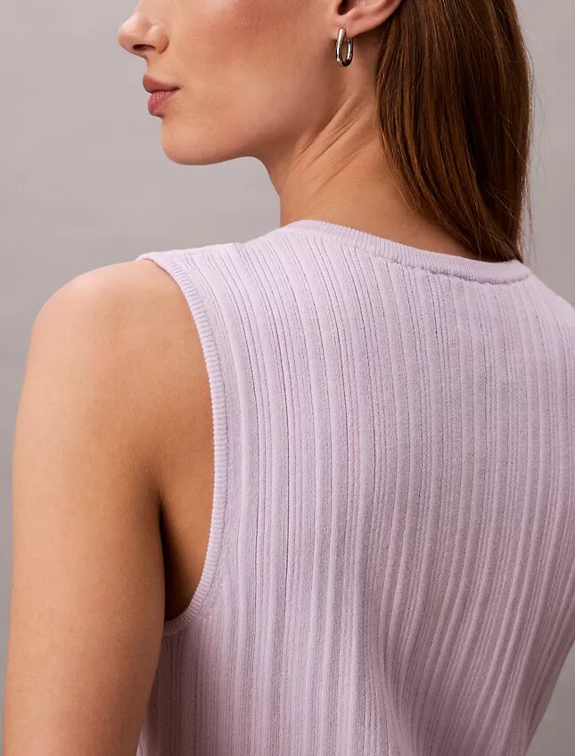 Glattes Tanktop aus Baumwollripp mit Knopfleiste Glattes Tanktop aus Baumwollripp mit Knopfleiste
