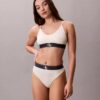Grafik-Monogram-Stretch-Thong aus Microfiber Grafik-Monogram-Stretch-Thong aus Microfiber