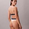 Grafik-Monogram-Stretch-Thong aus Microfiber Grafik-Monogram-Stretch-Thong aus Microfiber