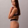 Grafik-Monogram-Stretch-Thong aus Microfiber Grafik-Monogram-Stretch-Thong aus Microfiber