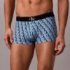 Grafischer Monogram-Stretch-Low Rise Trunk aus Mikrofaser Grafischer Monogram-Stretch-Low Rise Trunk aus Mikrofaser