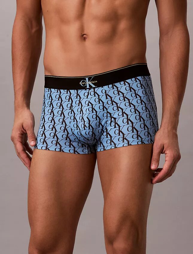 Grafischer Monogram-Stretch-Low Rise Trunk aus Mikrofaser Grafischer Monogram-Stretch-Low Rise Trunk aus Mikrofaser