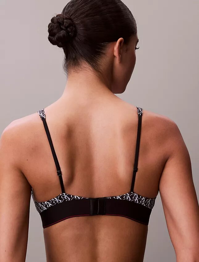 Grafisches Monogram, Microfiber-Stretch, leicht gefüttert, Triangel-Bralette Grafisches Monogram, Microfiber-Stretch, leicht gefüttert, Triangel-Bralette