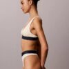 Grafisches Monogram, Microfiber-Stretch, leicht gefüttert, Triangel-Bralette Grafisches Monogram, Microfiber-Stretch, leicht gefüttert, Triangel-Bralette