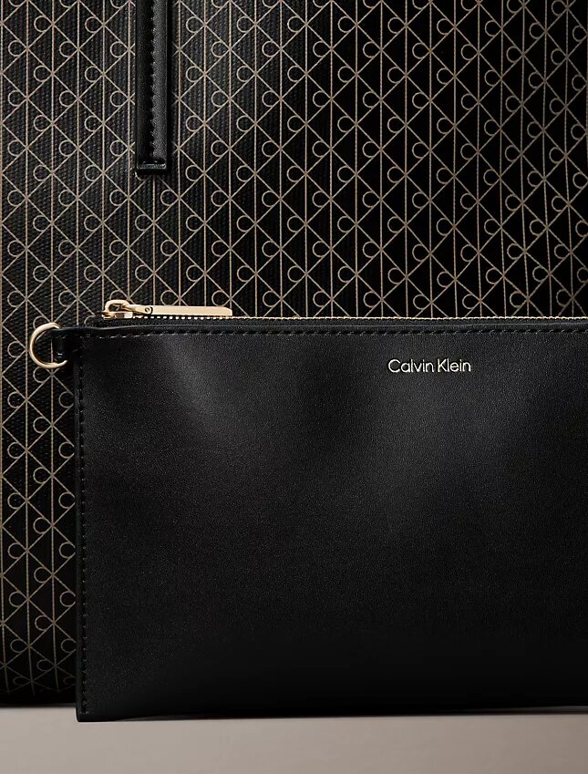 Große Tasche mit durchgehendem Emblem-Logo und Beutel Große Tasche mit durchgehendem Emblem-Logo und Beutel